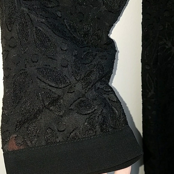 Cape - Picture 8 of 8